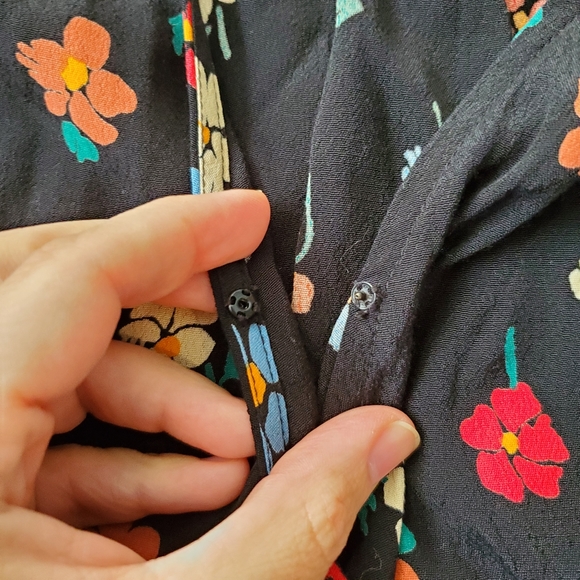 Madewell wrap top in Pressed Flowers, xxs - Picture 7 of 13